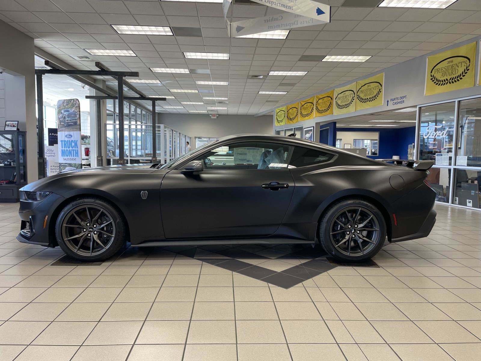 2026 Ford Mustang Dark Horse