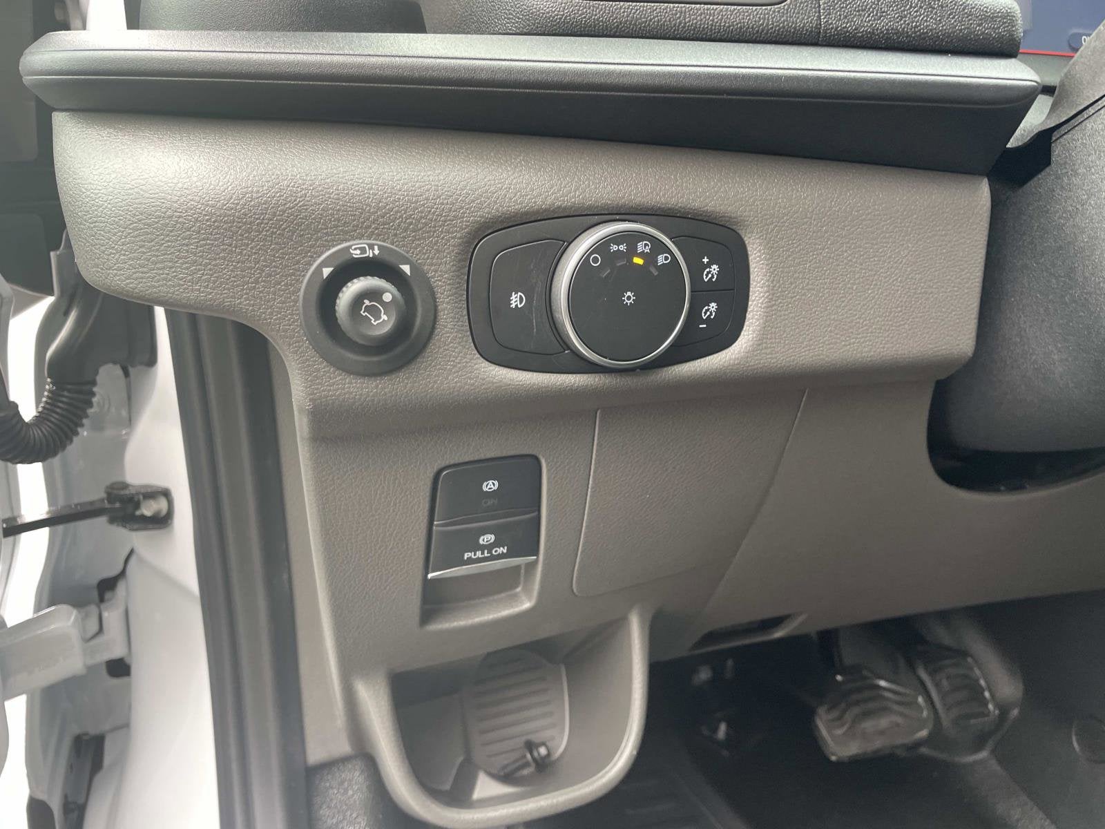 2026 Ford Transit Passenger Wagon Passenger Van XL