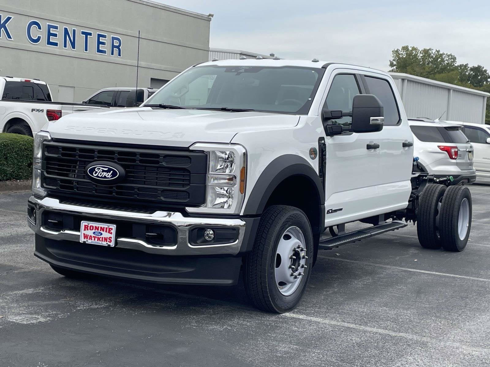 2027 Ford Super Duty F-450 DRW F-450® XL