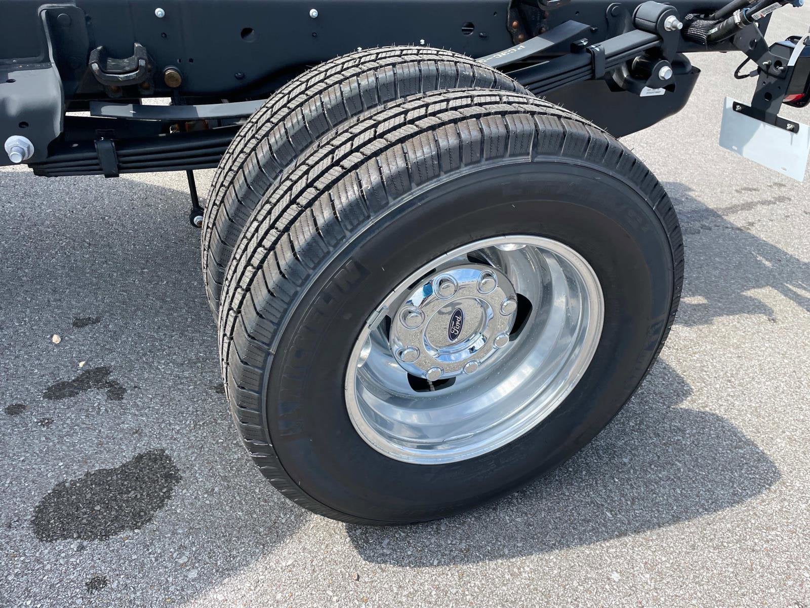 2025 Ford Super Duty F-350 DRW XL