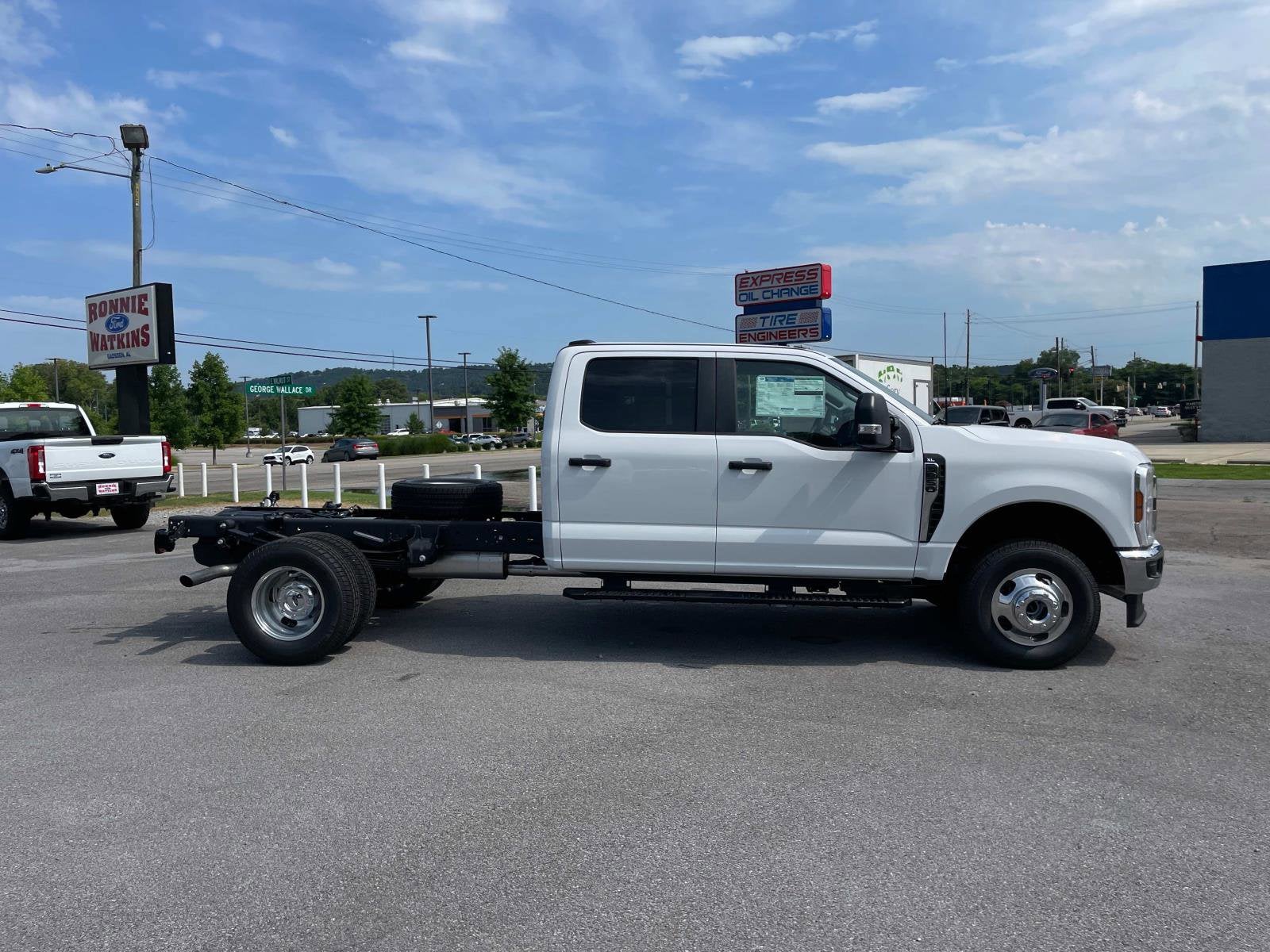 2025 Ford Super Duty F-350 DRW XL