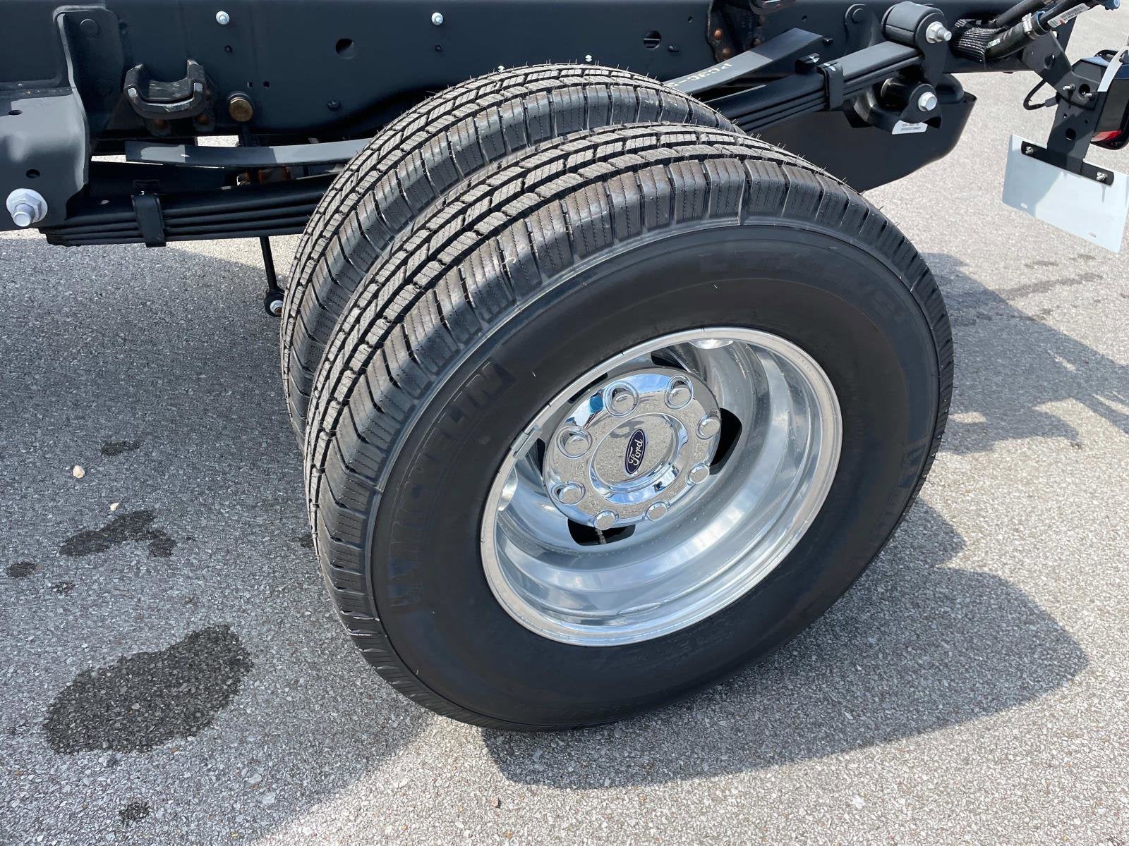 2025 Ford Super Duty F-350 DRW XL