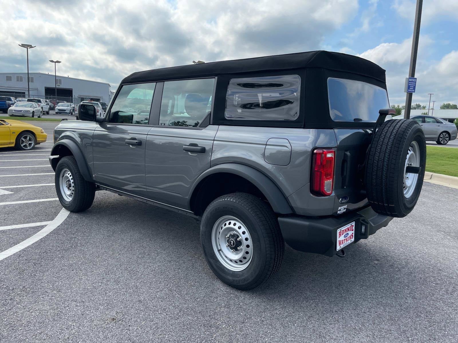 2025 Ford Bronco Base