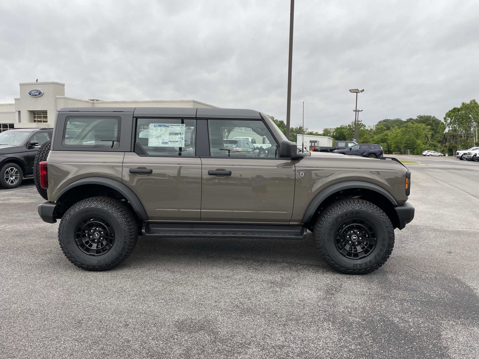 2026 Ford Bronco Base