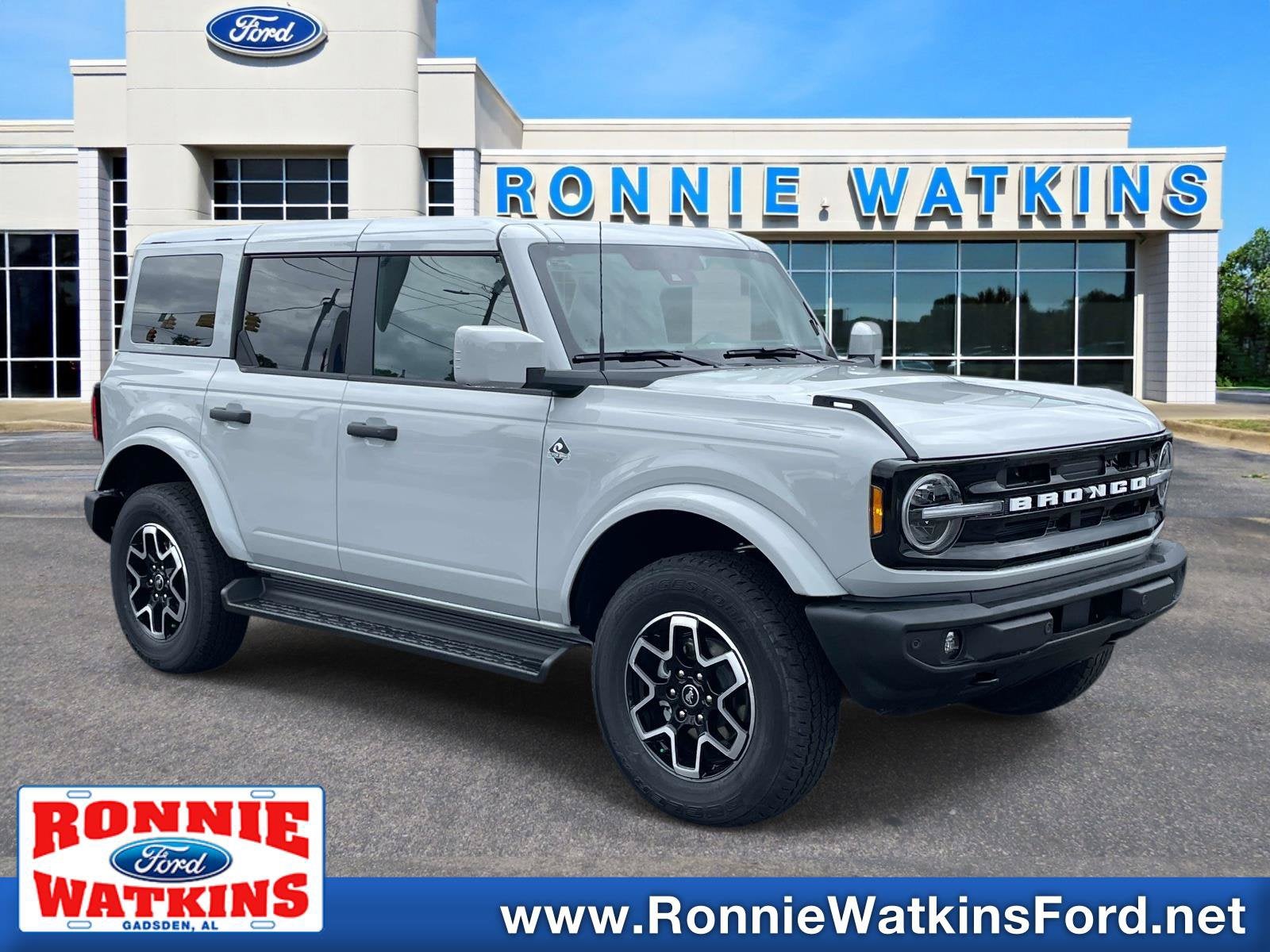 2026 Ford Bronco Outer Banks