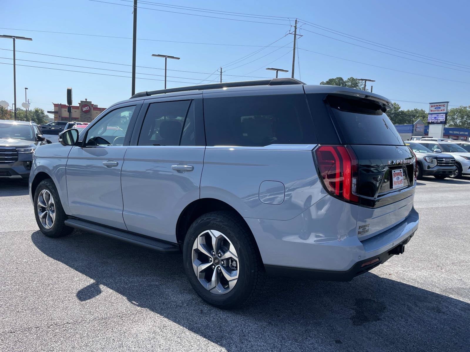 2027 Ford Expedition Active