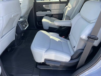 2027 Ford Expedition Platinum