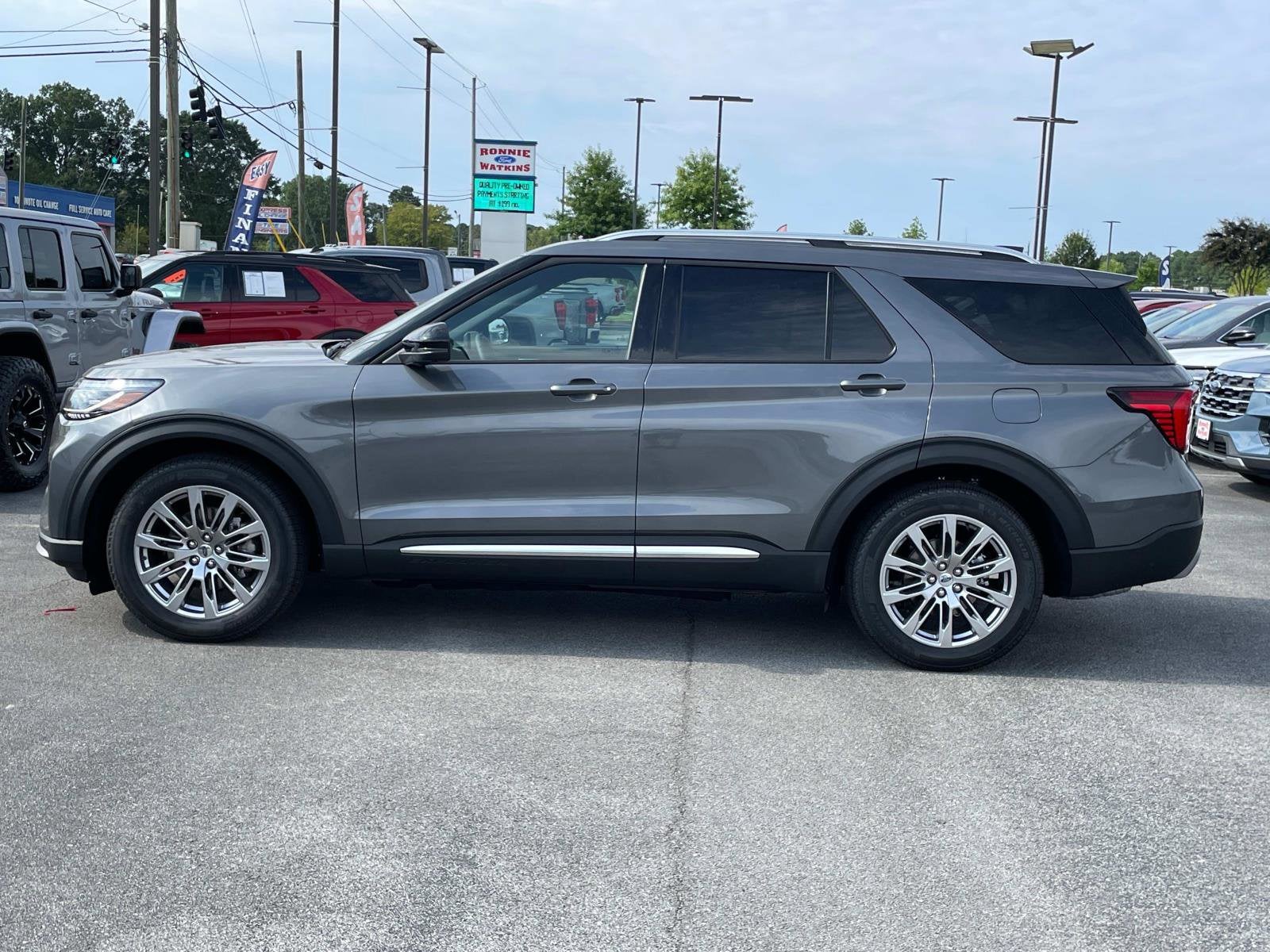 2025 Ford Explorer Platinum