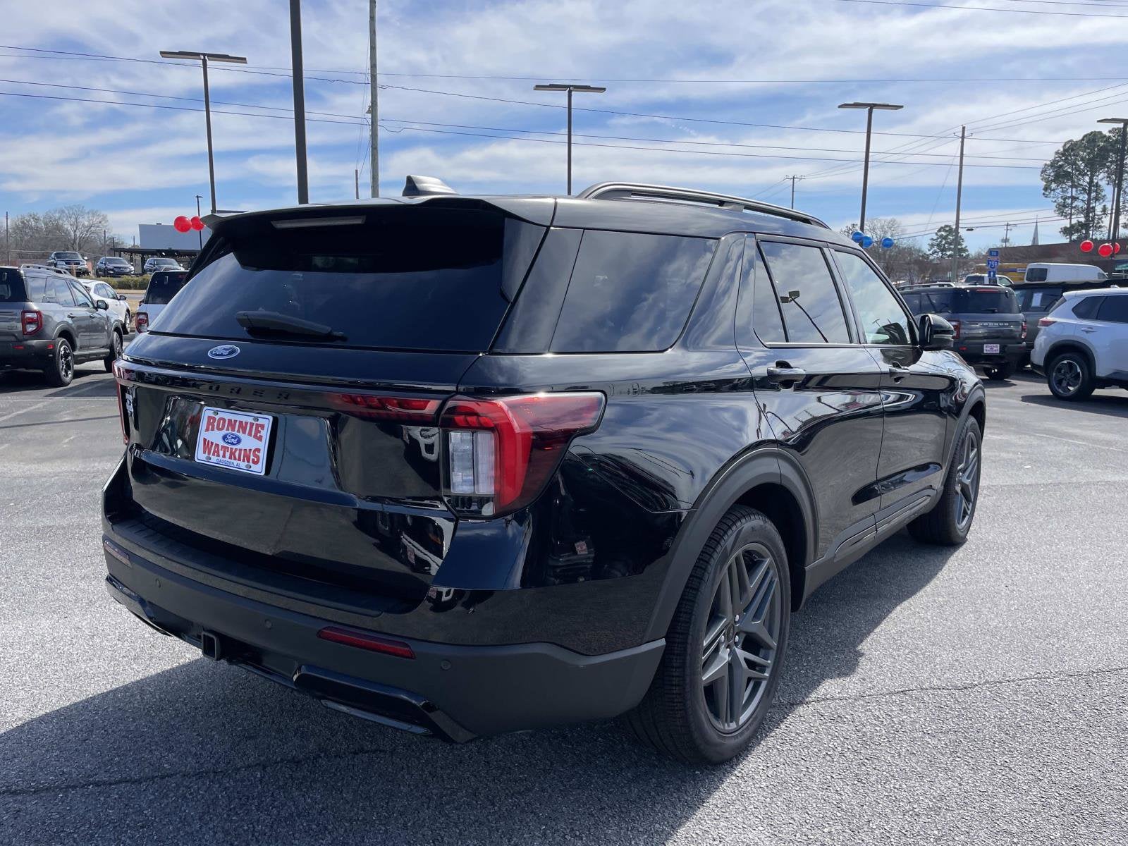 2025 Ford Explorer ST-Line