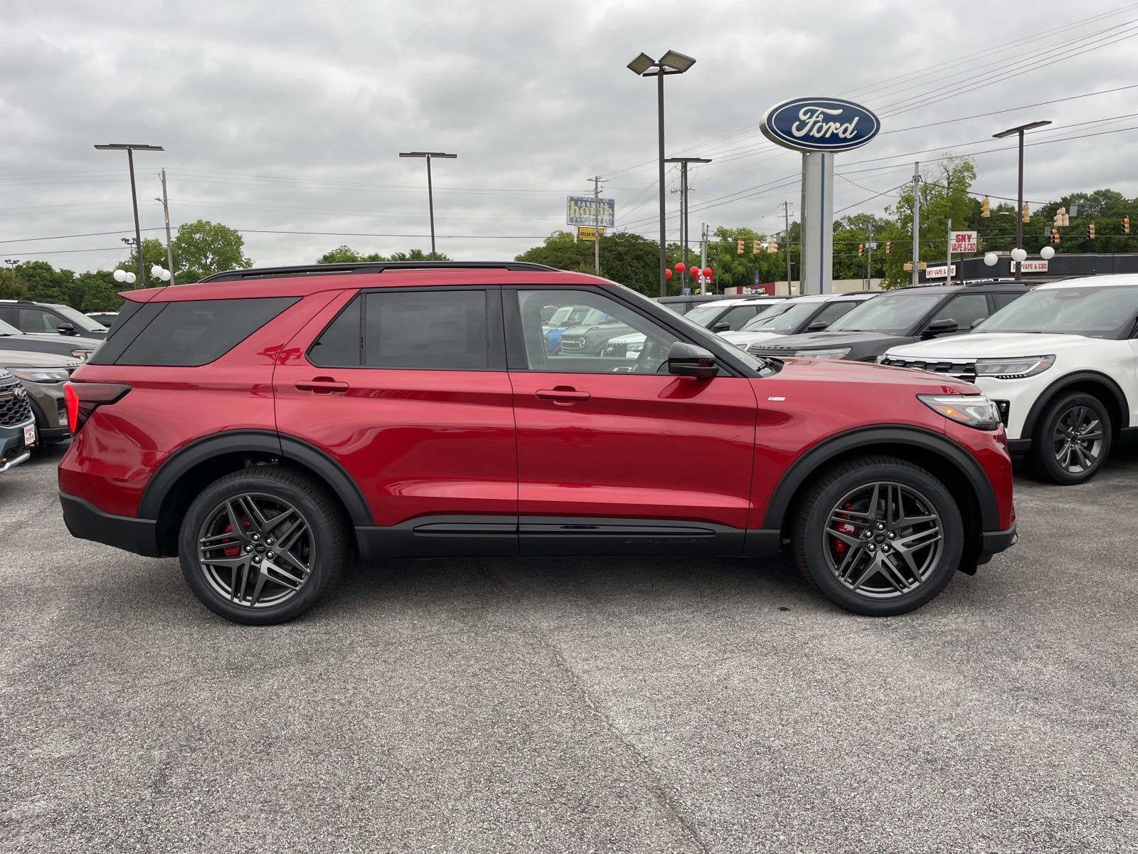 2026 Ford Explorer ST-Line