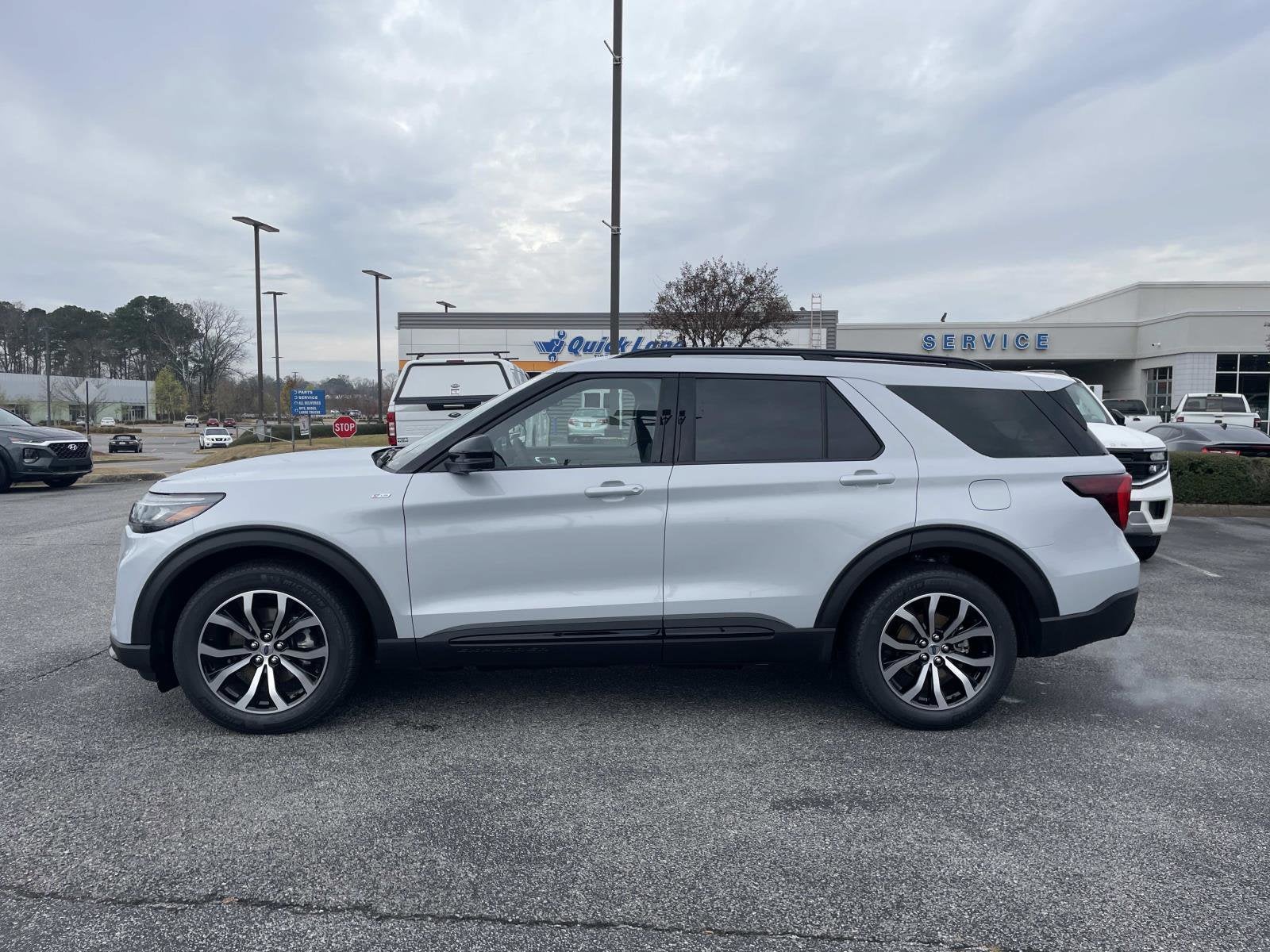 2026 Ford Explorer ST-Line