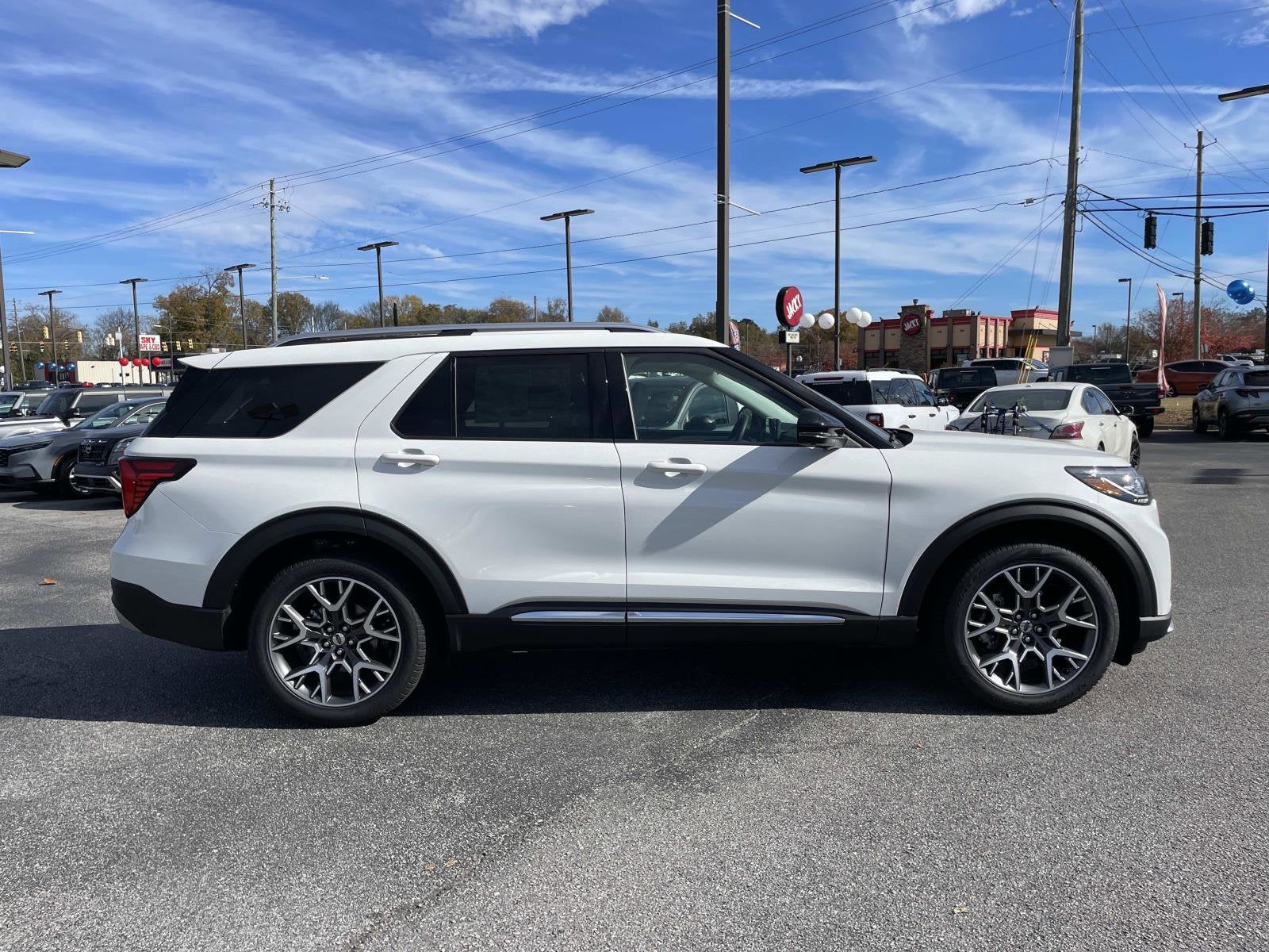 2025 Ford Explorer Platinum