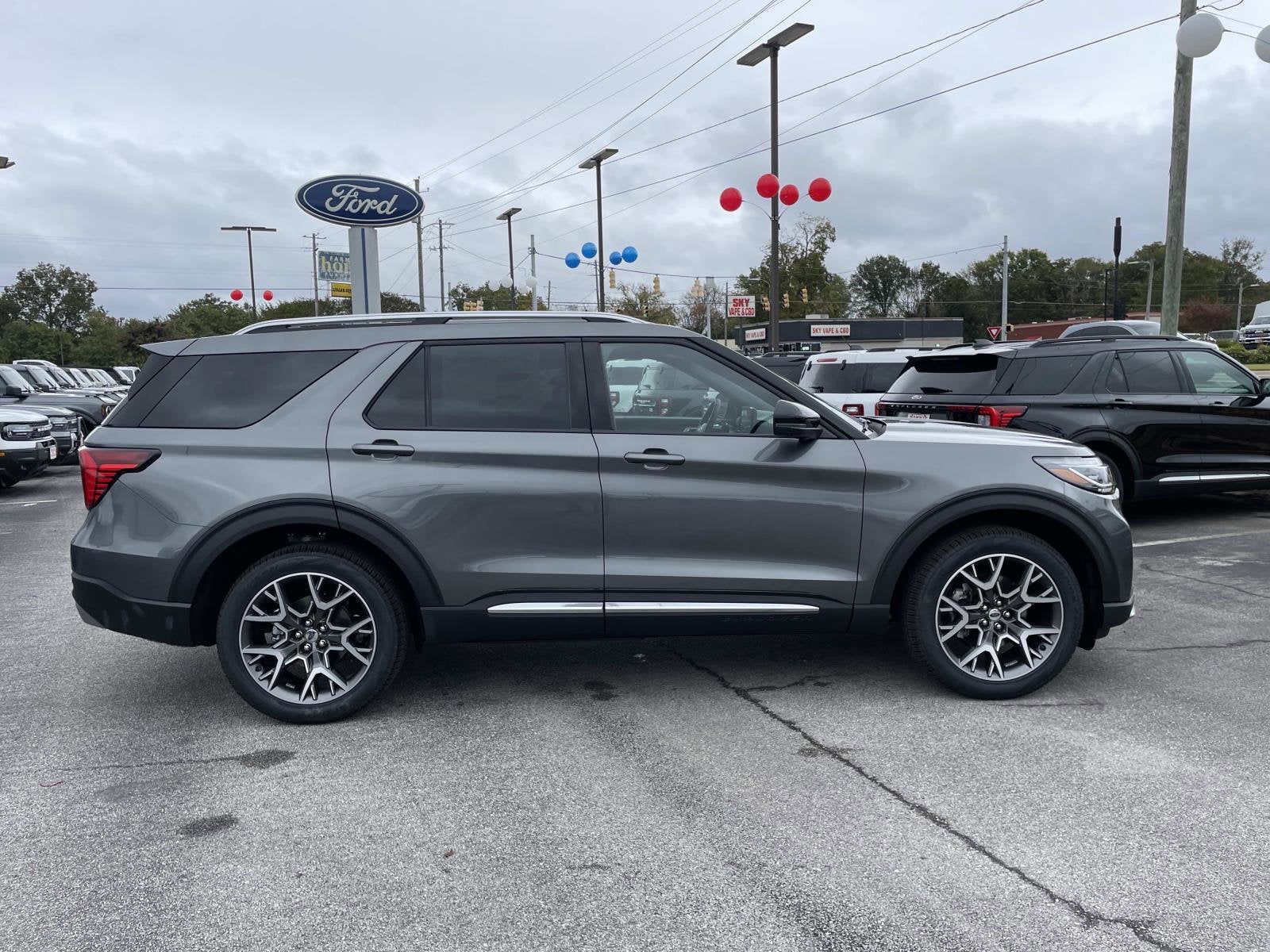 2025 Ford Explorer Platinum