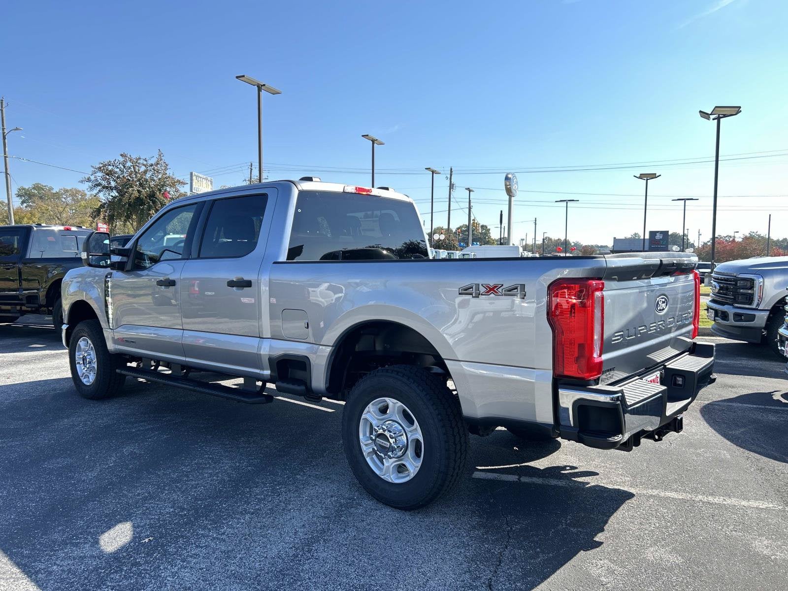 2027 Ford Super Duty F-250 SRW F-250® XLT