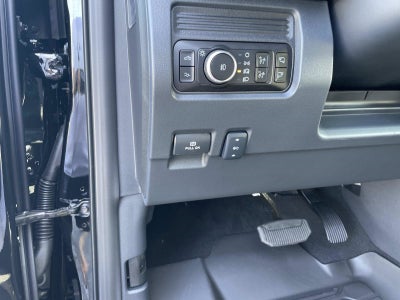 2027 Ford Super Duty F-250 SRW F-250® Platinum®