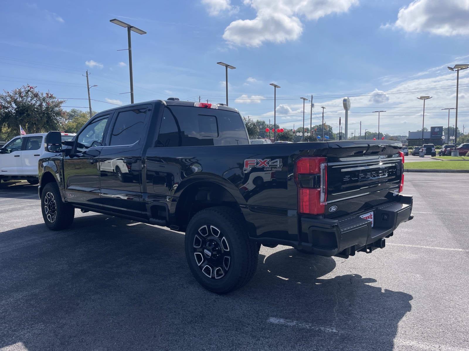 2027 Ford Super Duty F-250 SRW F-250® Platinum®