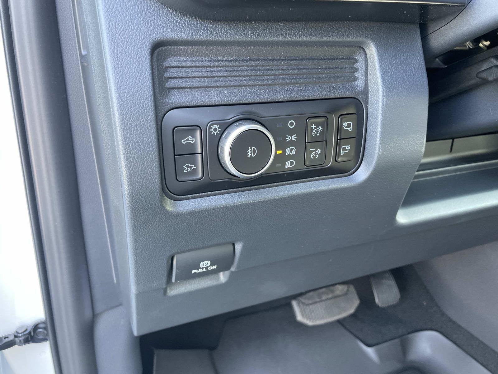 2027 Ford Super Duty F-250 SRW F-250® Lariat®
