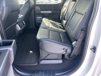 2027 Ford Super Duty F-250 SRW F-250® Lariat®