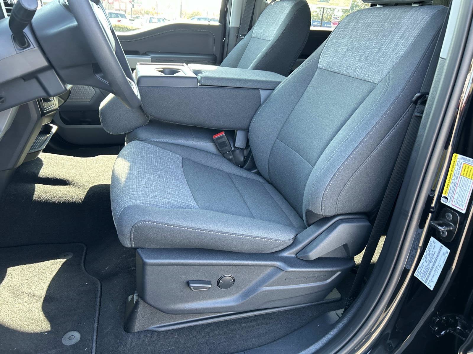 2027 Ford Super Duty F-250 SRW F-250® XLT