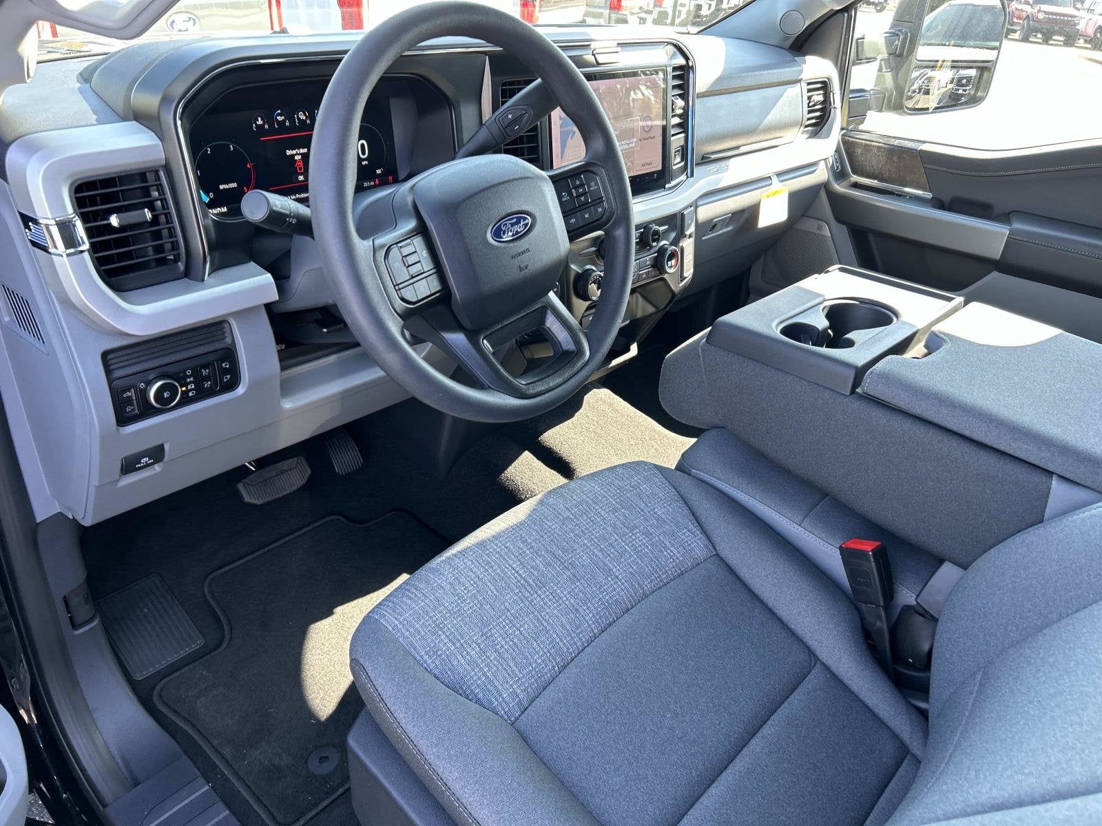 2027 Ford Super Duty F-250 SRW F-250® XLT
