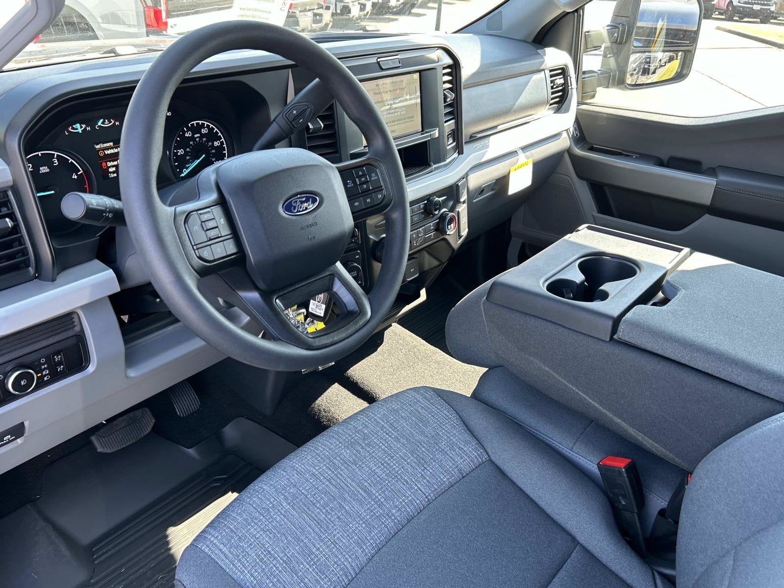 2027 Ford Super Duty F-250 SRW F-250® XLT