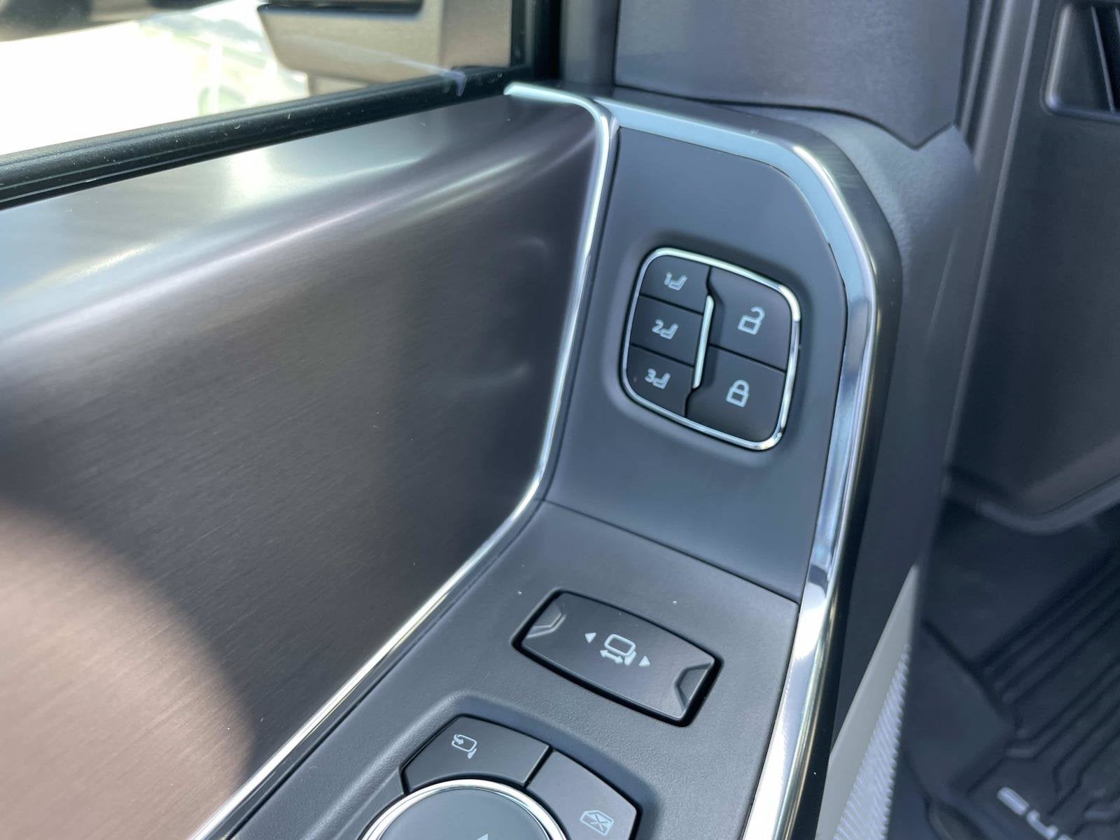 2026 Ford Super Duty F-250 SRW F-250® Platinum®