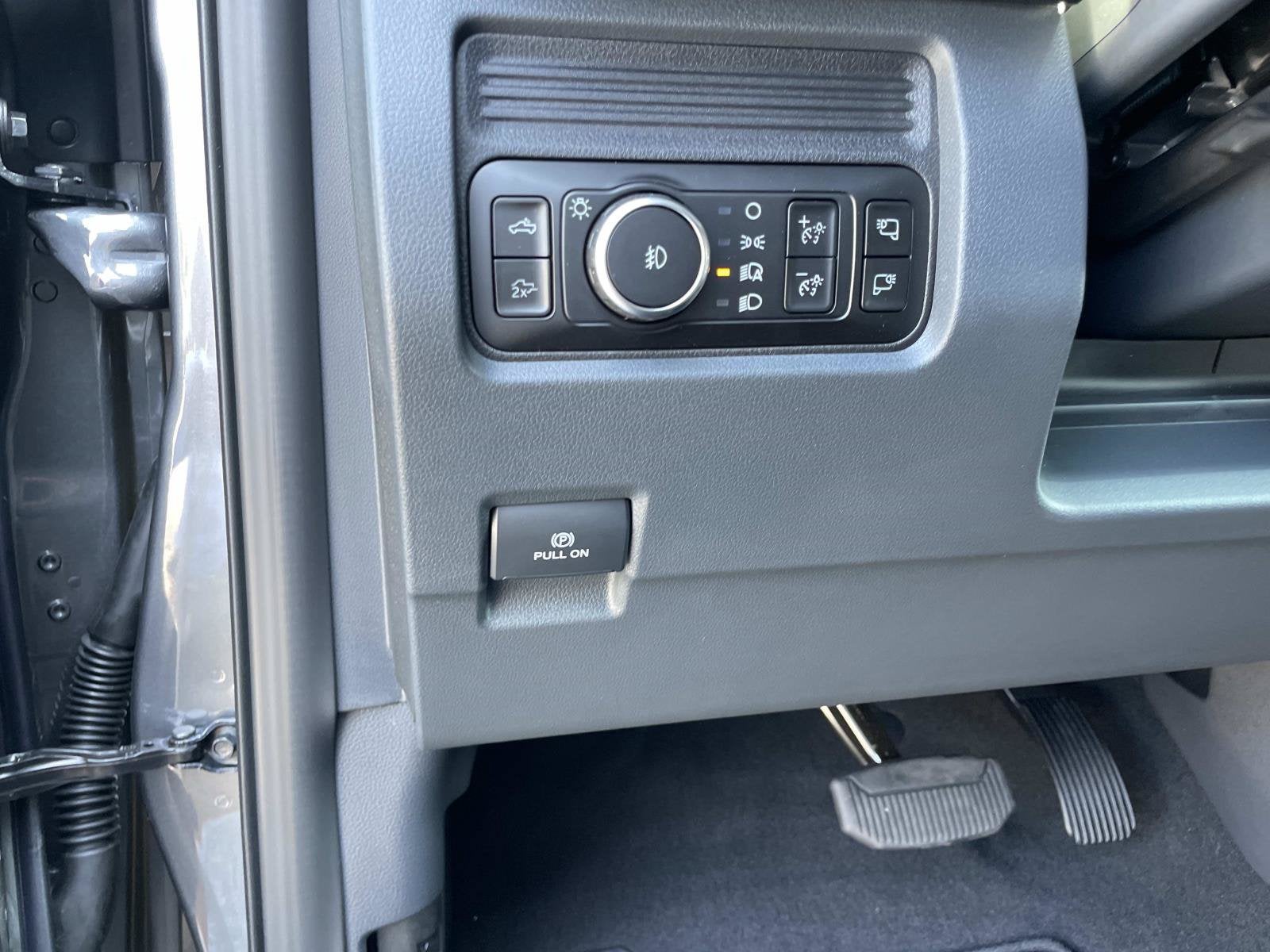 2027 Ford Super Duty F-250 SRW F-250® Lariat®