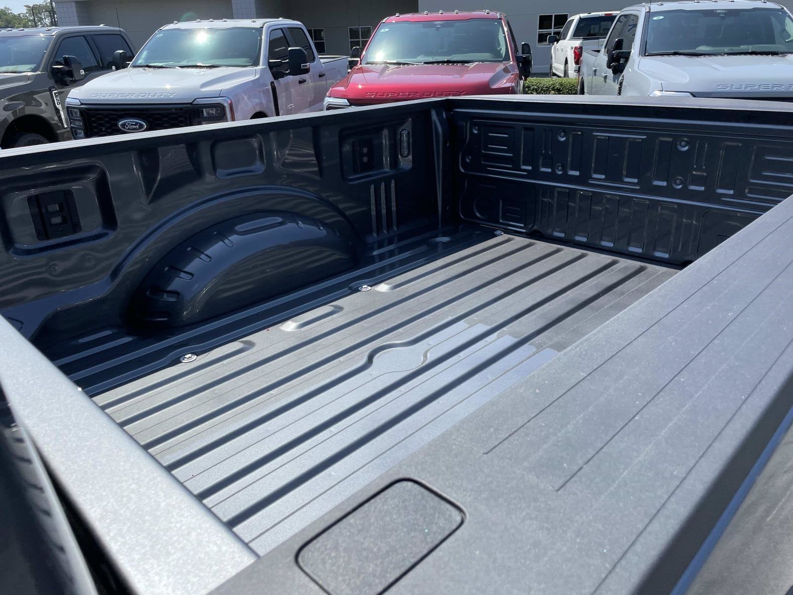 2027 Ford Super Duty F-250 SRW F-250® Lariat®