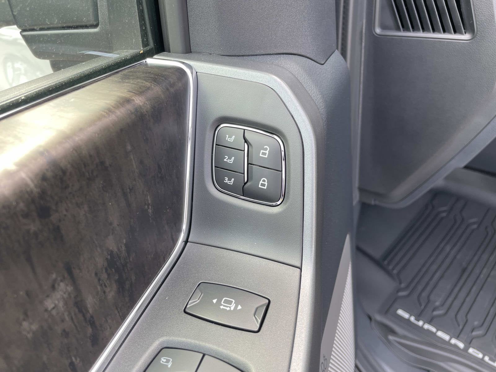 2026 Ford Super Duty F-250 SRW F-250® Lariat®