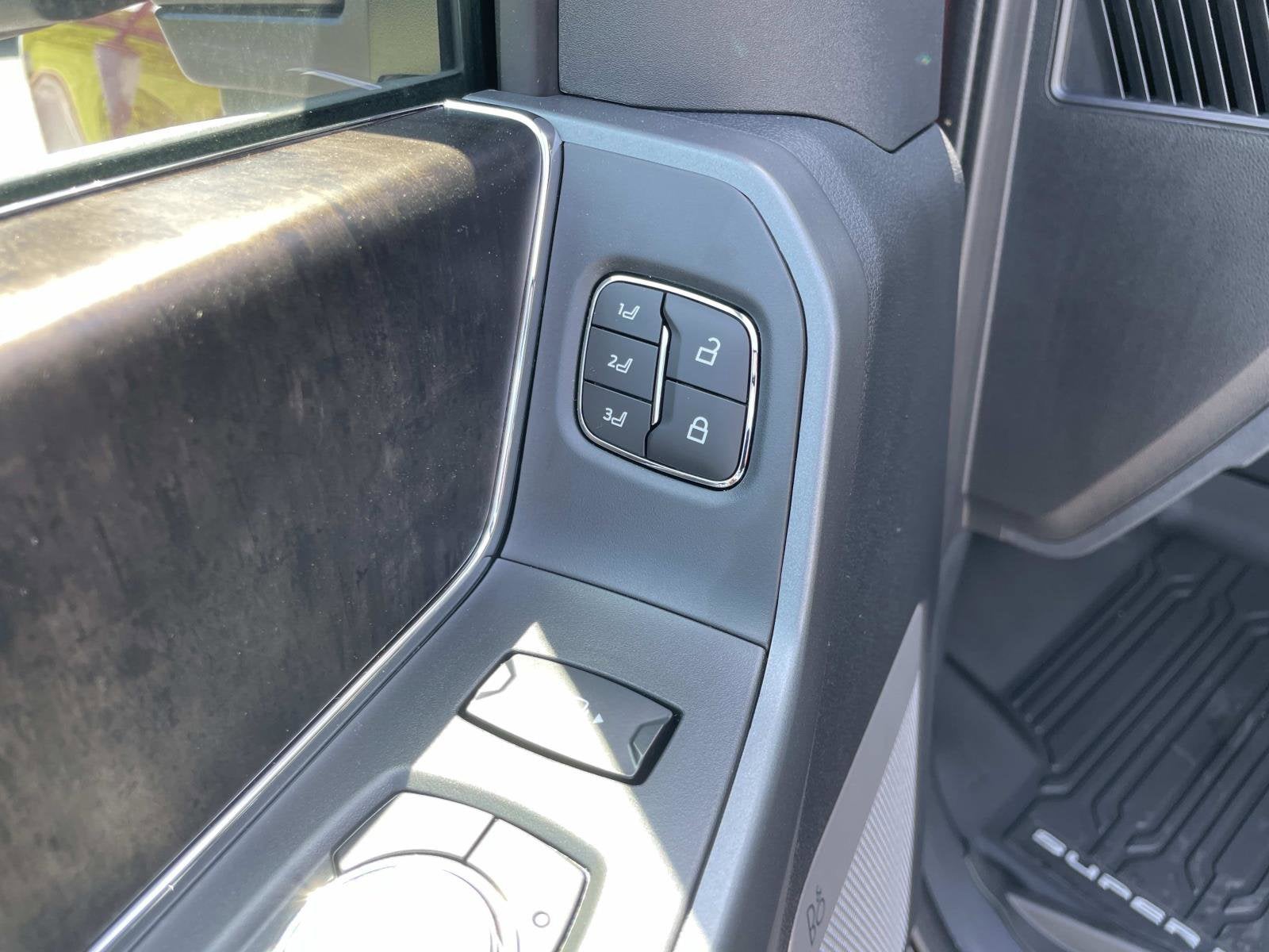 2026 Ford Super Duty F-250 SRW F-250® Lariat®