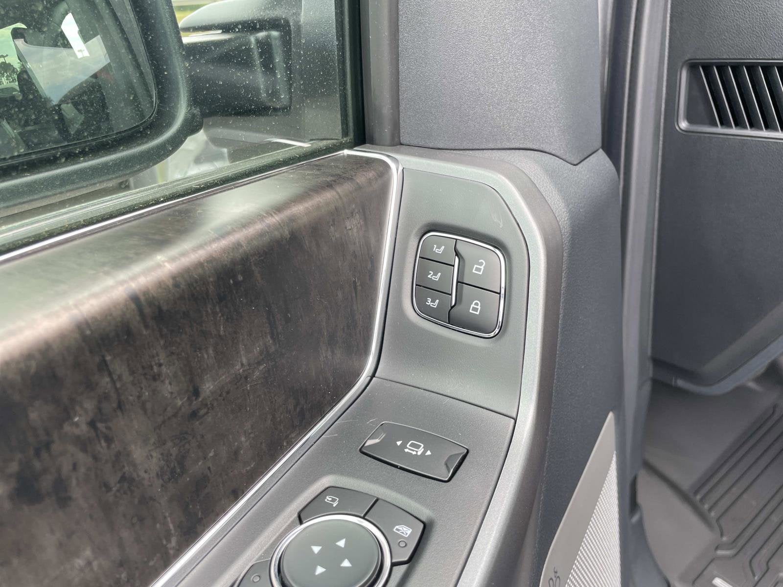 2026 Ford Super Duty F-250 SRW F-250® Lariat®