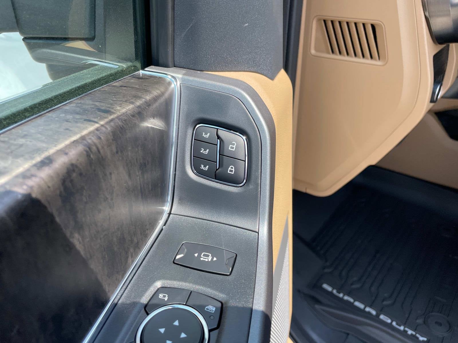 2026 Ford Super Duty F-250 SRW F-250® Lariat®