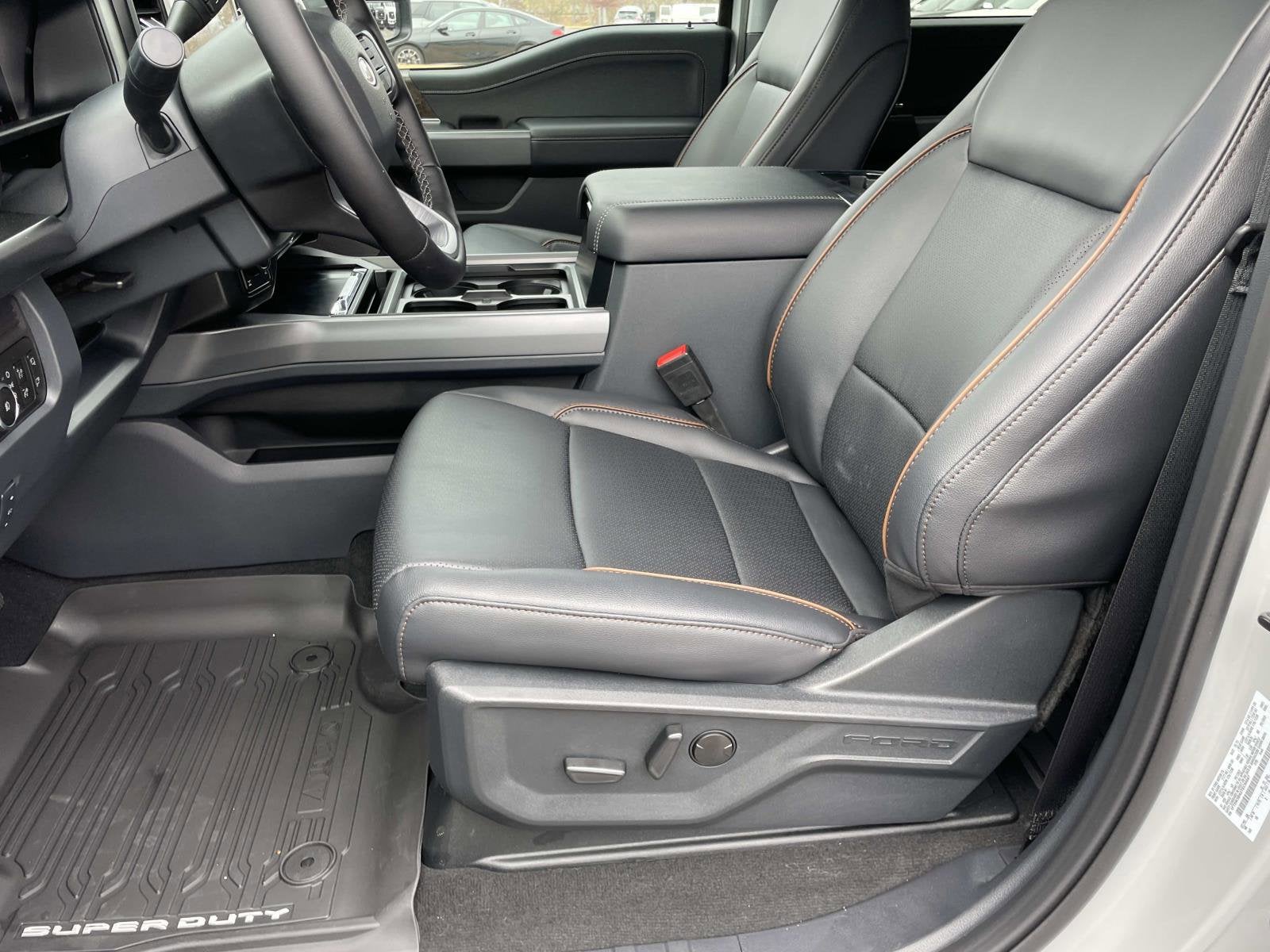 2026 Ford Super Duty F-350 SRW F-350® Lariat®