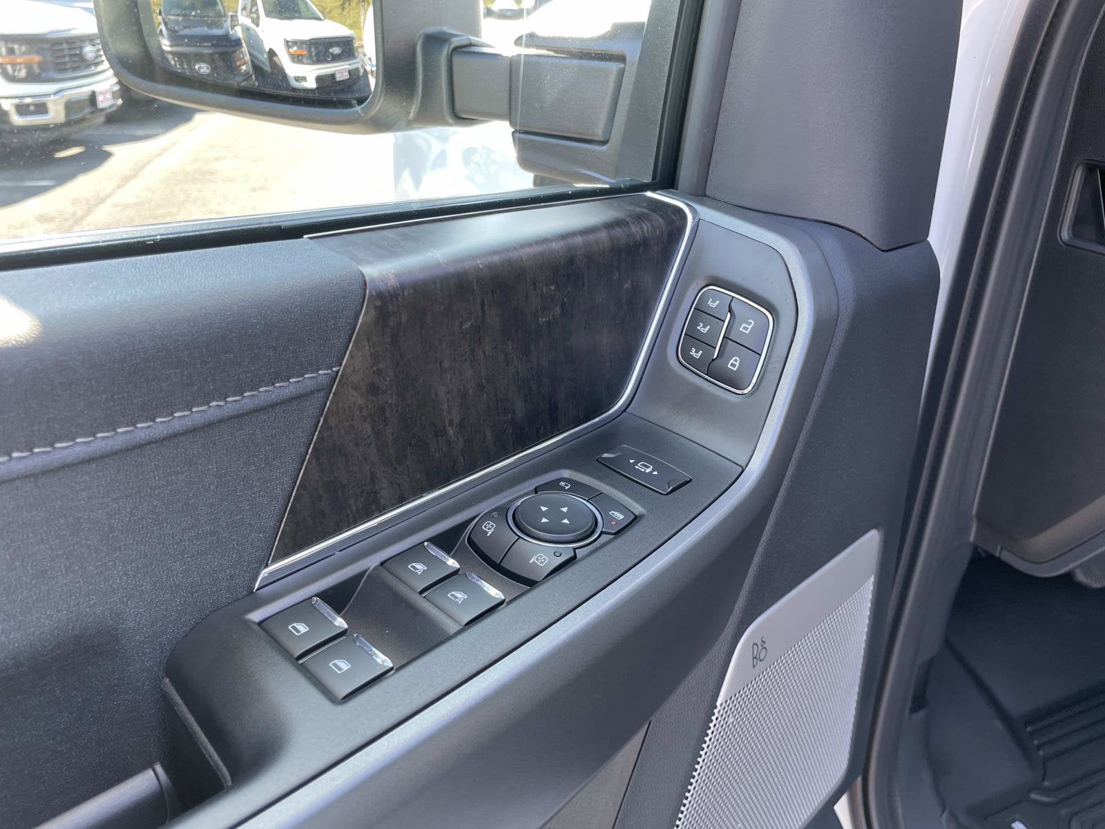 2026 Ford Super Duty F-350 SRW F-350® Lariat®