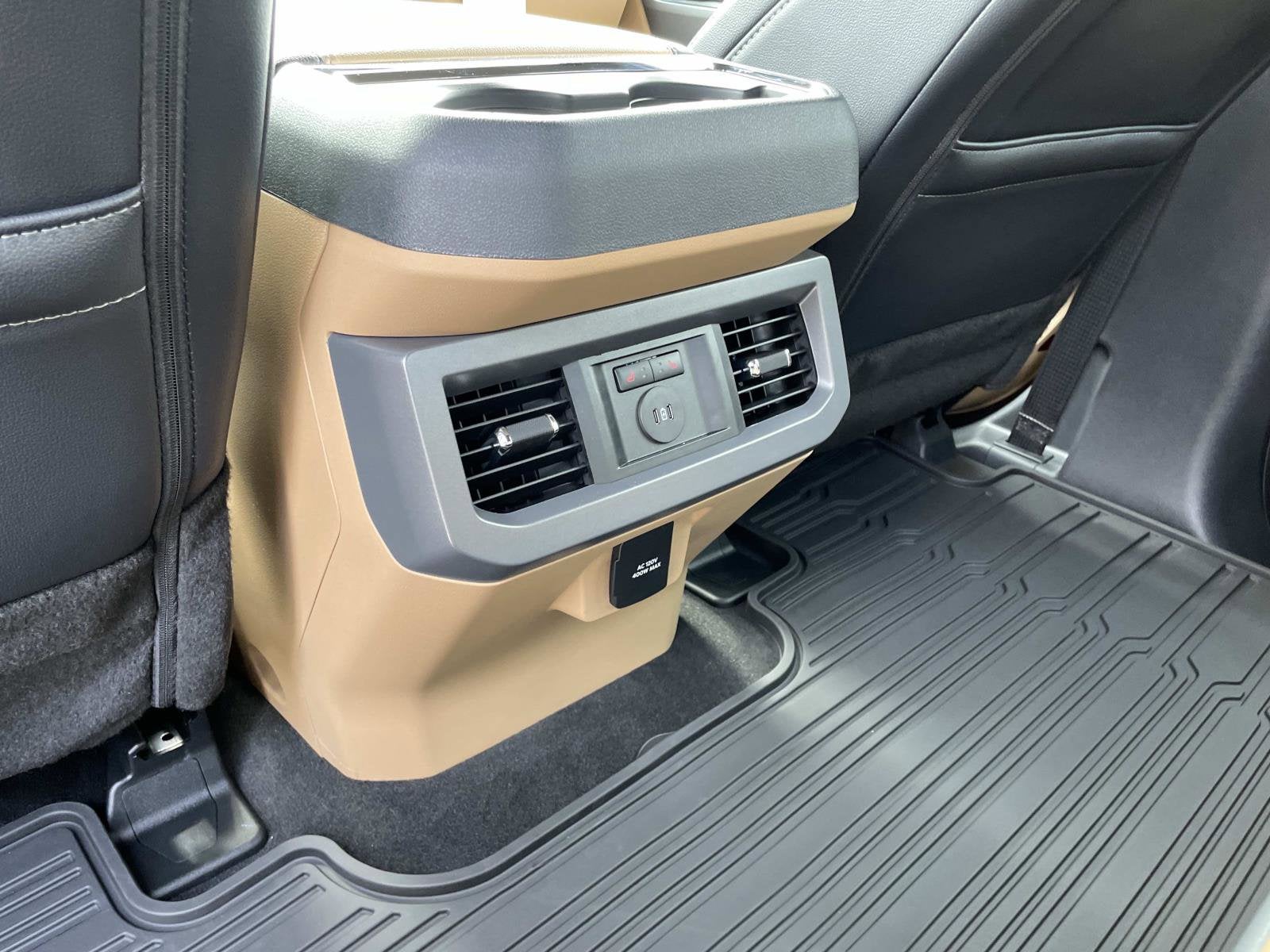 2026 Ford Super Duty F-350 SRW F-350® Lariat®