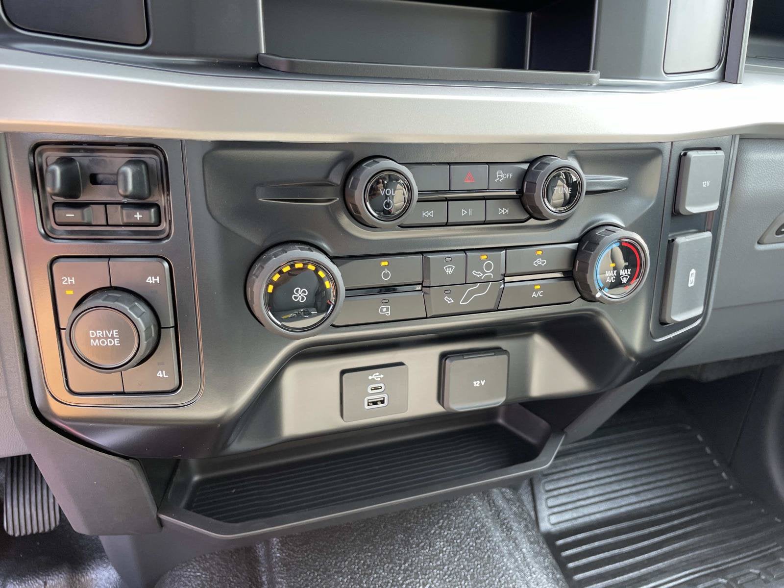 2026 Ford Super Duty F-350 DRW F-350® XL
