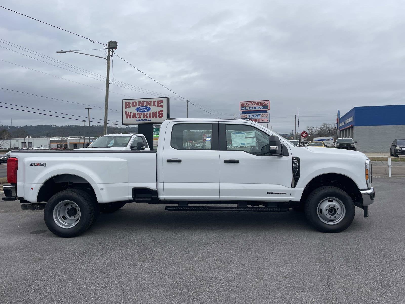 2026 Ford Super Duty F-350 DRW F-350® XL