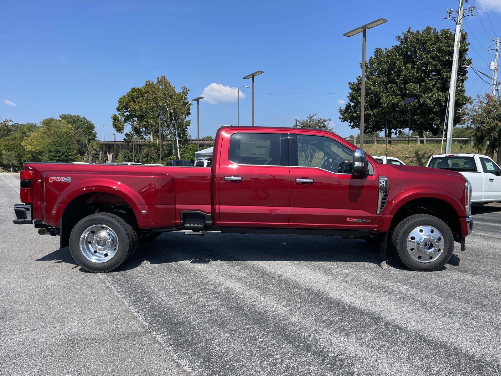 2027 Ford Super Duty F-450 DRW F450 4X4 CRW PU