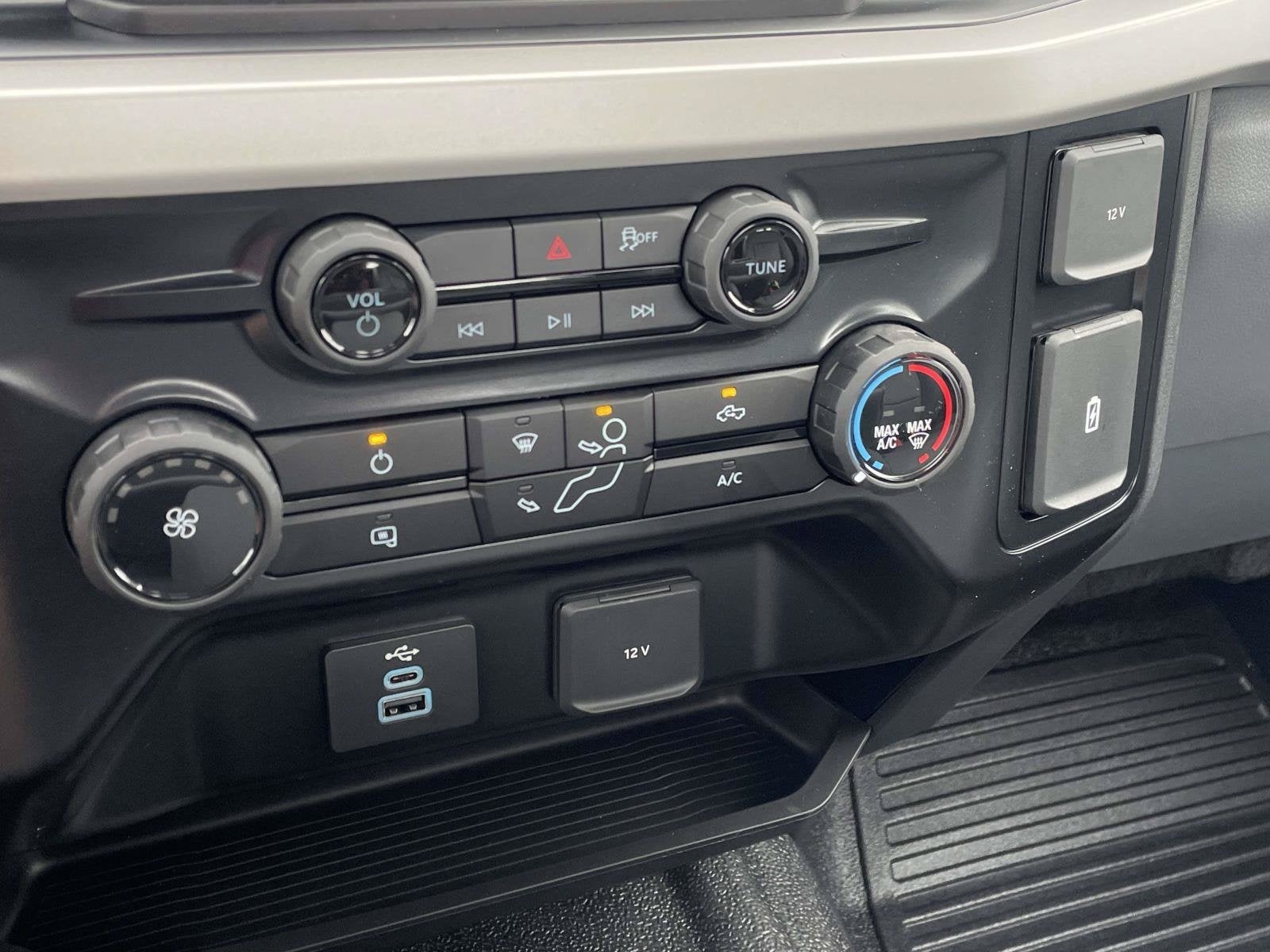 2027 Ford Super Duty F-250 SRW F-250® XL