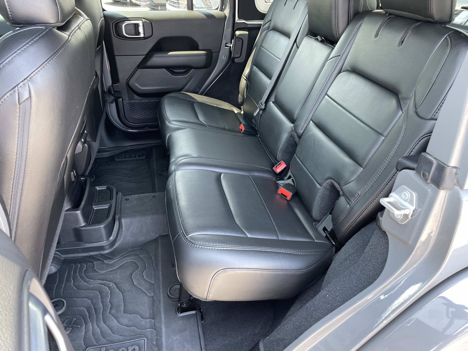 2019 Jeep Wrangler Unlimited Sahara Altitude