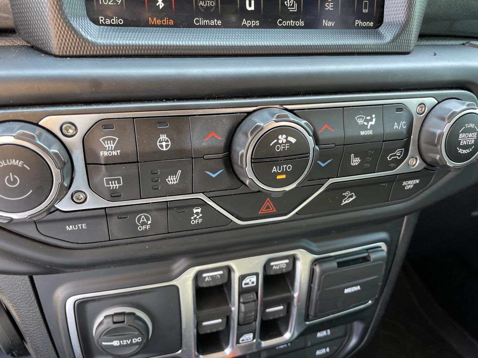 2019 Jeep Wrangler Unlimited Sahara Altitude
