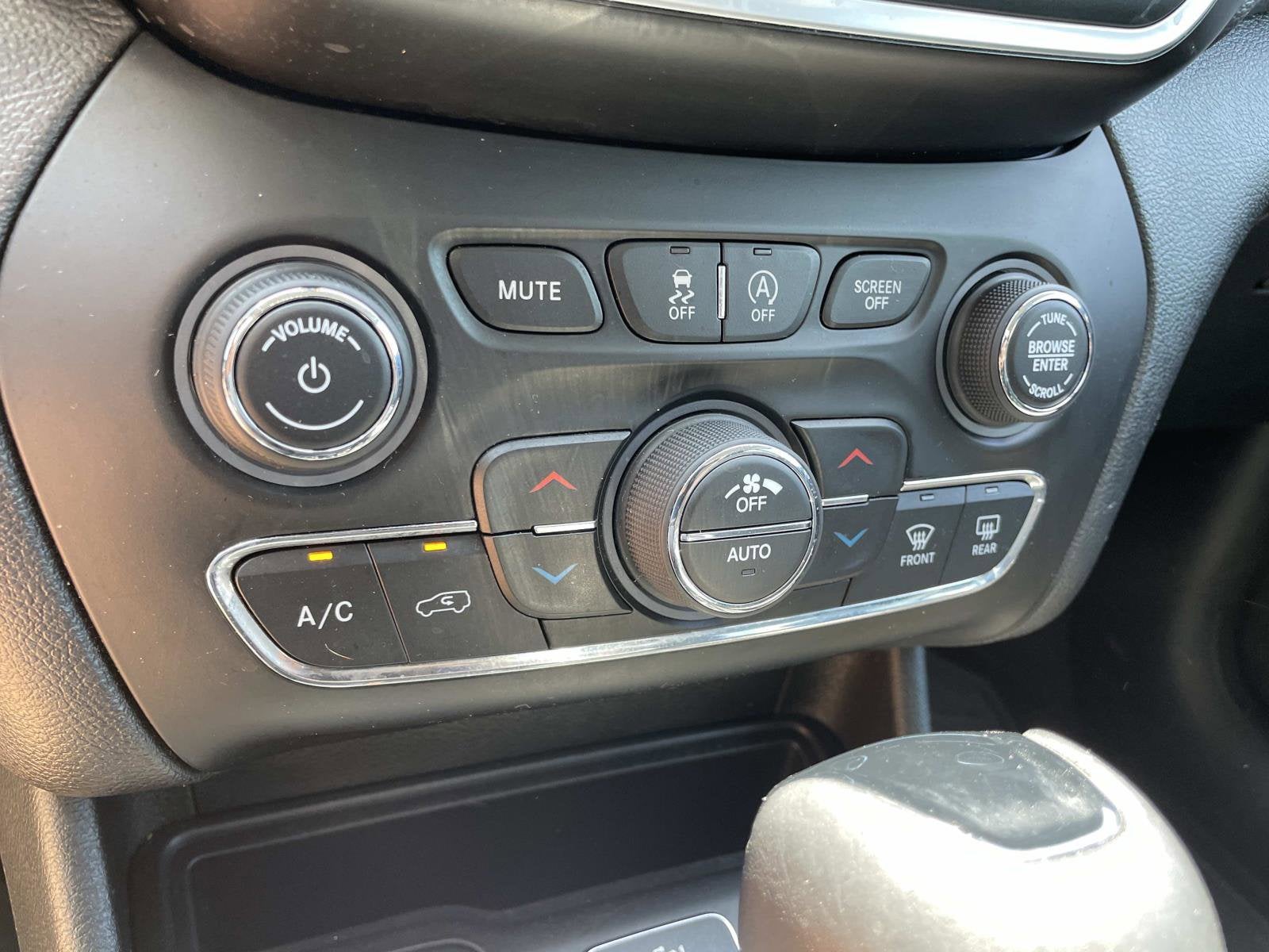 2019 Jeep Cherokee Altitude