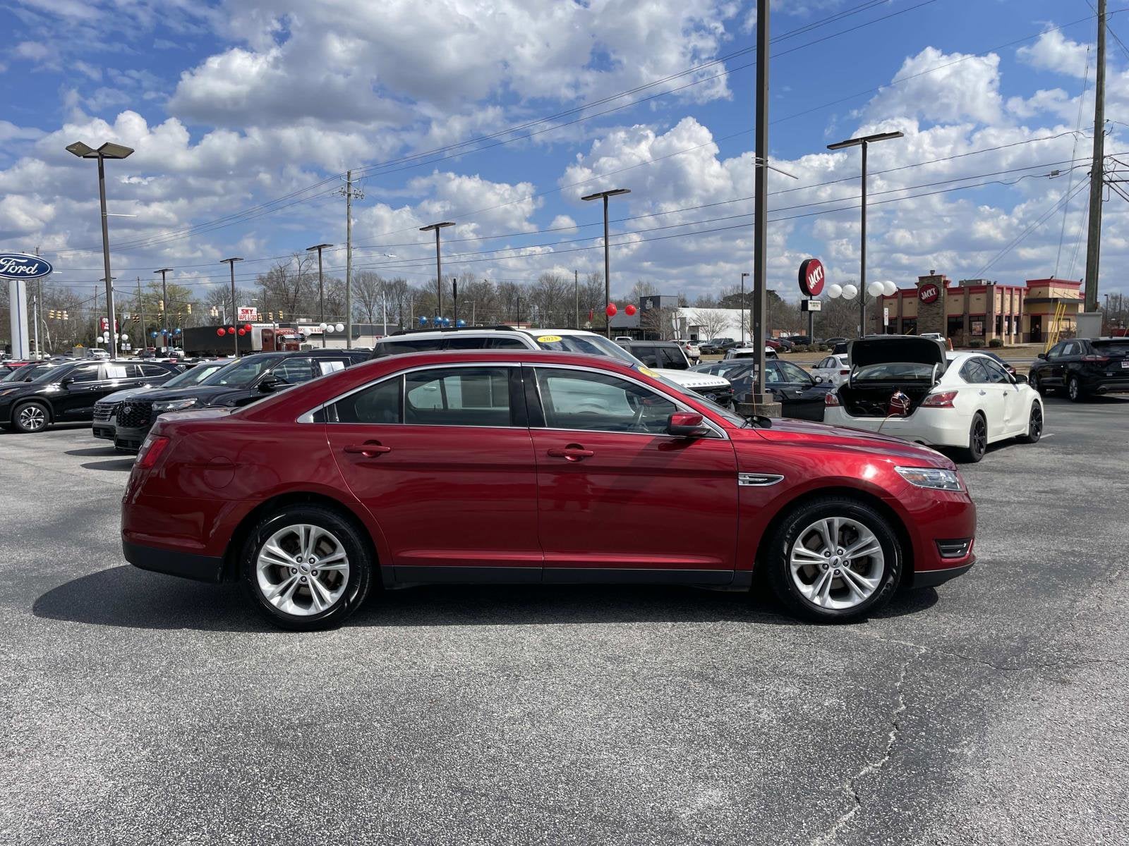 2017 Ford Taurus SEL