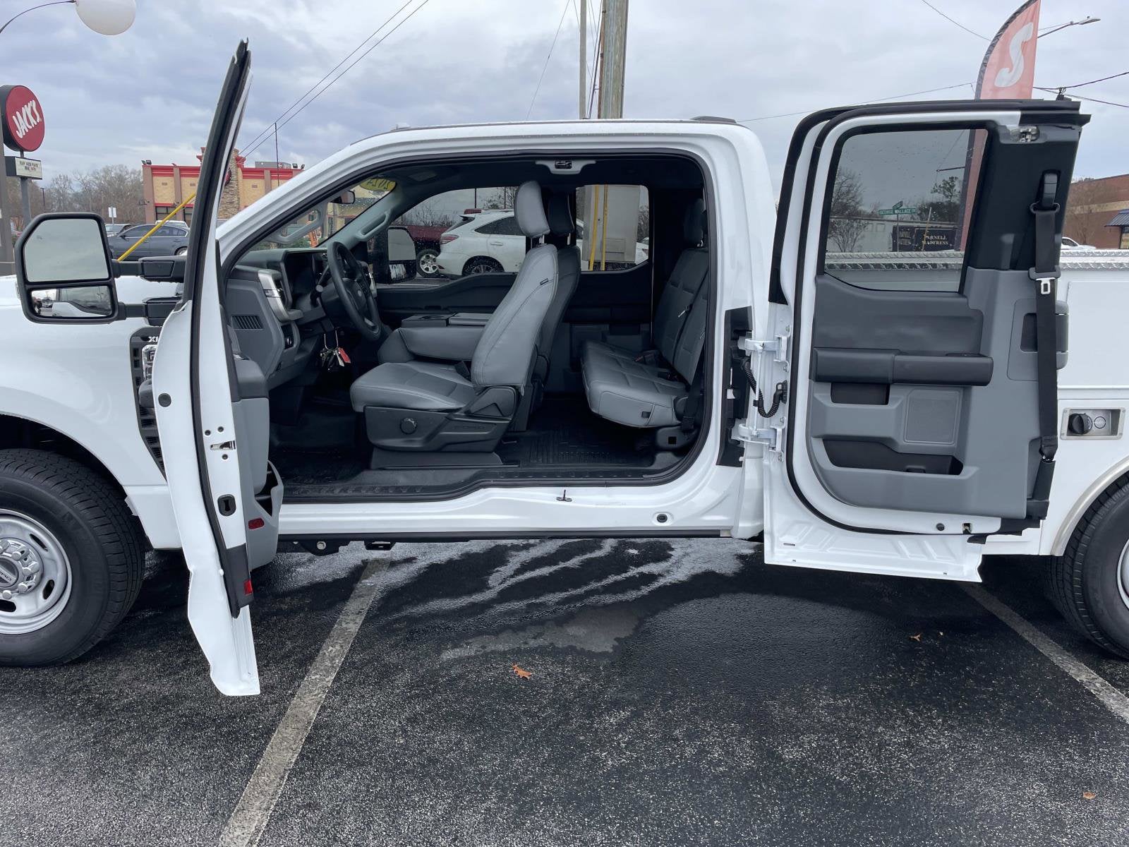 2024 Ford Super Duty F-250 SRW XL