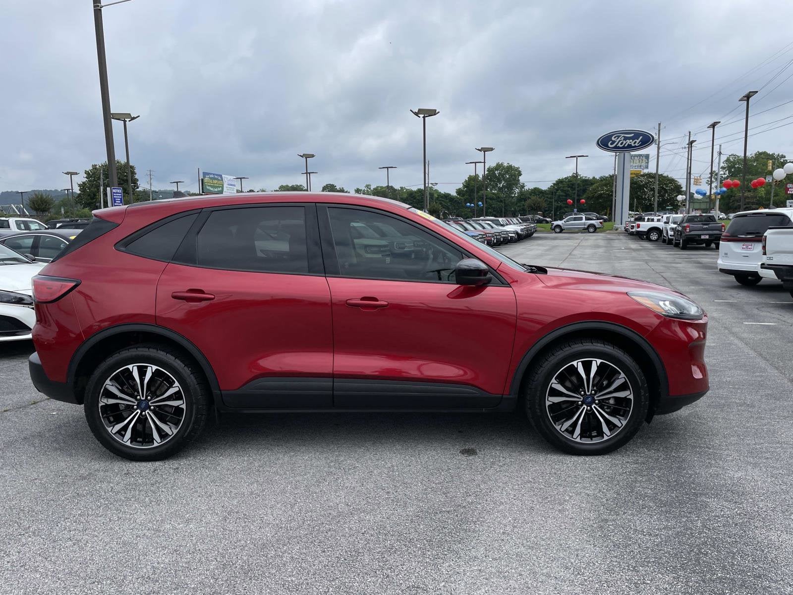2022 Ford Escape SE