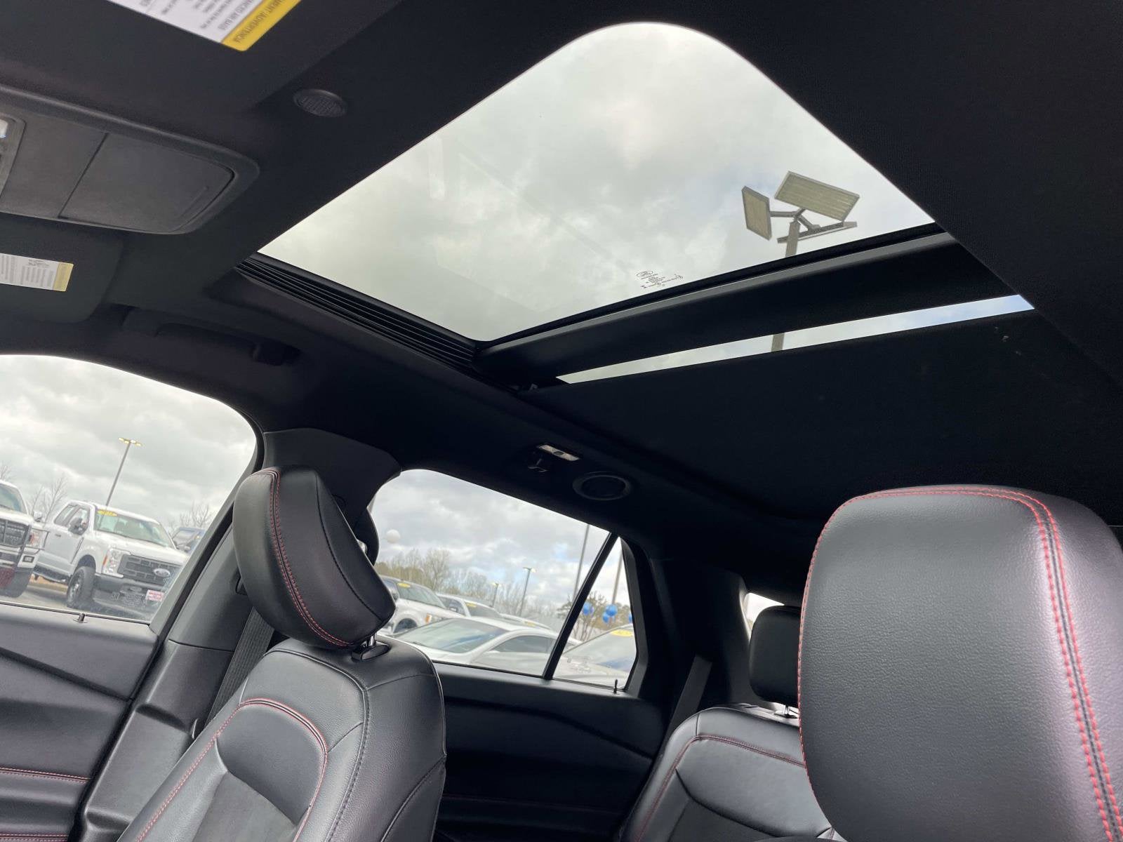 2023 Ford Explorer ST-Line