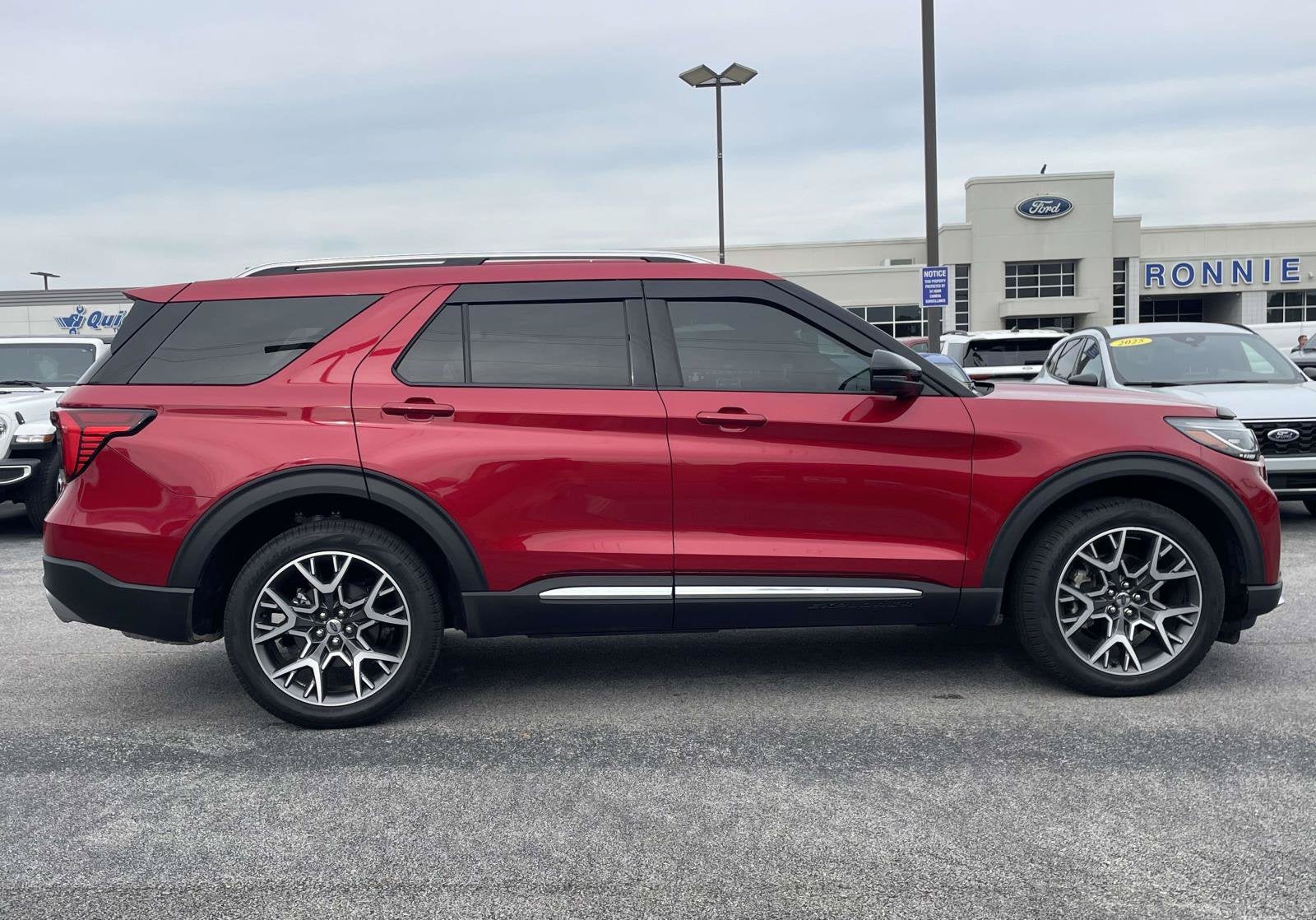 2025 Ford Explorer Platinum