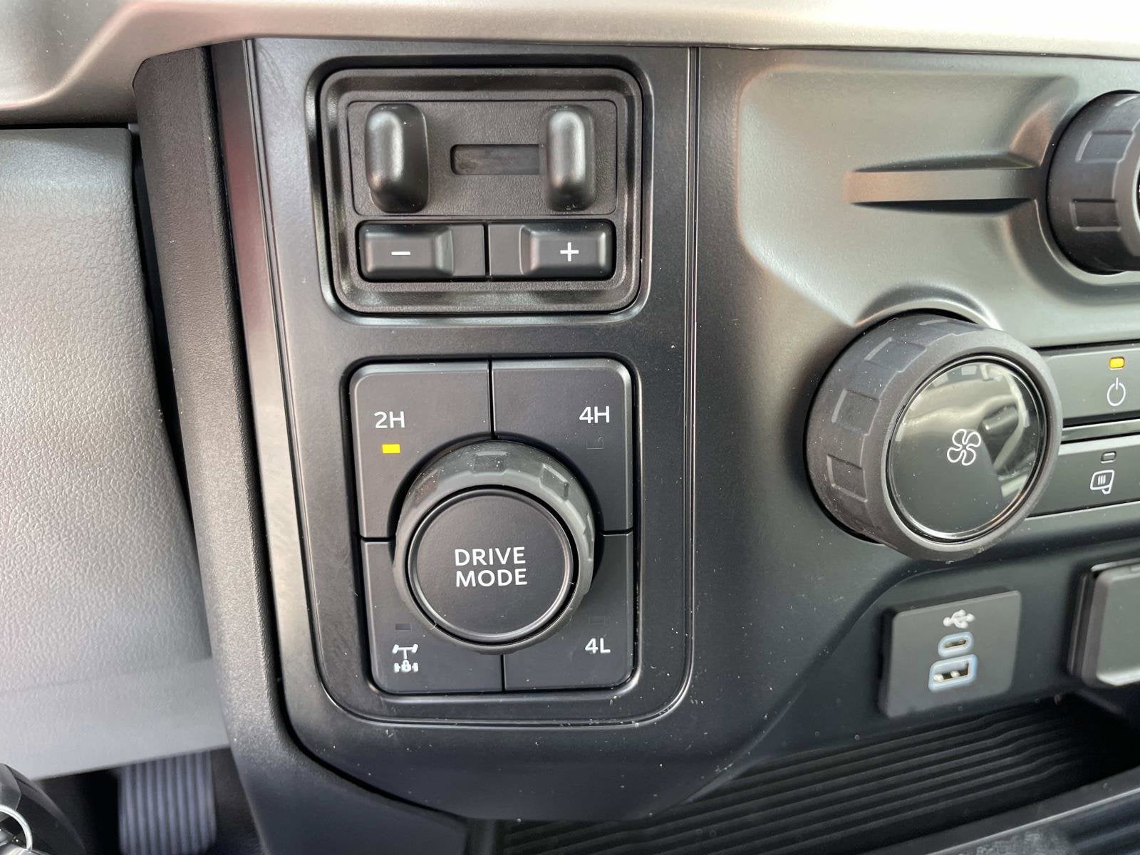 2024 Ford Super Duty F-250 SRW TRUCK