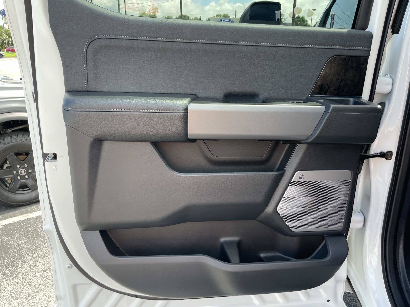2024 Ford Super Duty F-250 SRW TRUCK