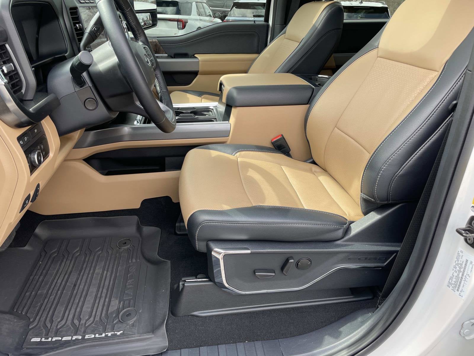 2024 Ford Super Duty F-250 SRW TRUCK